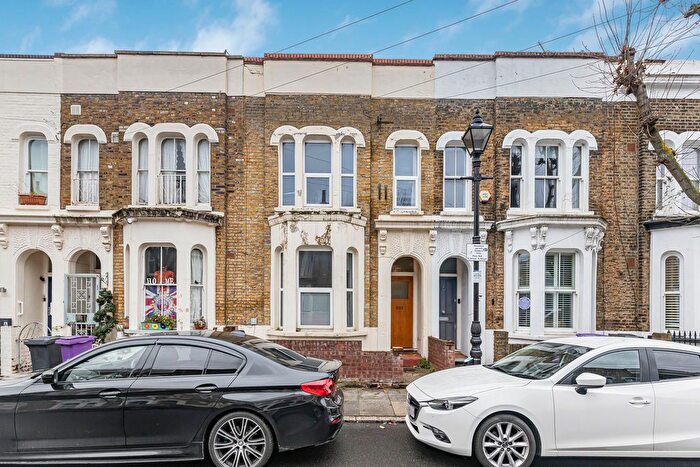 3 Bedroom Terraced House For Sale In Antill Road, Bow, E3
