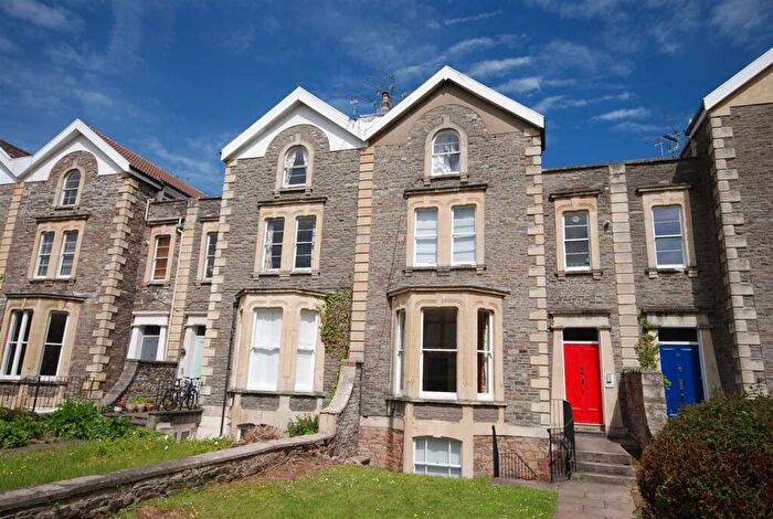 2 Bedroom Apartment To Rent In Hall Floor Flat, Alma Road, BS8