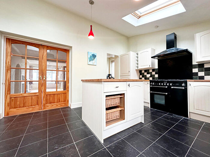 3 Bedroom Semi-Detached House To Rent In Borkwood Way, Orpington, BR6
