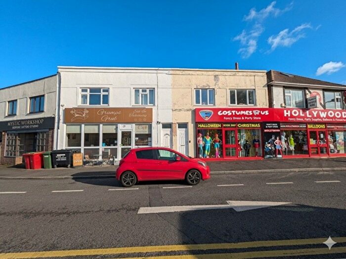2 Bedroom Flat For Sale In Castle Lane West, Bournemouth, BH9