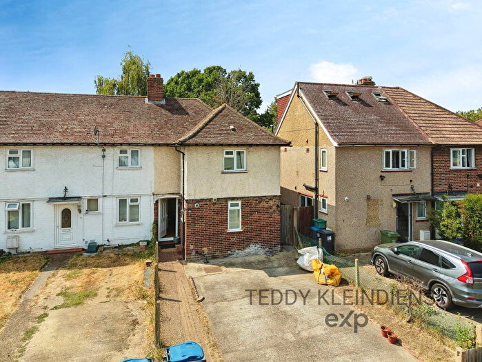3 Bedroom End Of Terrace House For Sale In Mount Pleasant Road, New Malden, KT3