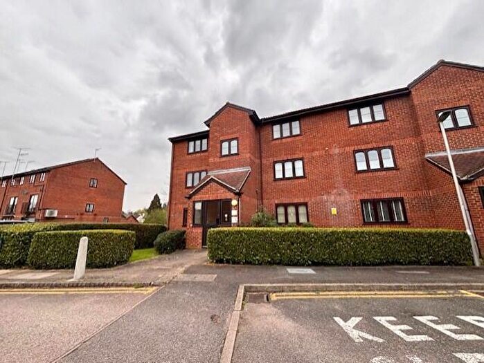 1 Bedroom Apartment To Rent In Old Mill Gardens, Berkhamsted, HP4