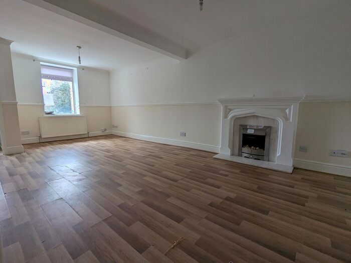 3 Bedroom End Of Terrace House For Sale In School Street, Tonyrefail, Porth, CF39