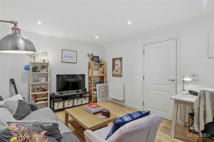 1 Bedroom Flat To Rent In Crane Heights Waterside Way, London, N17