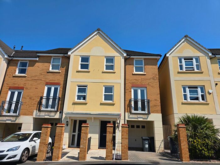 3 Bedroom End Of Terrace House To Rent In Darwin Crescent, Torquay, TQ2
