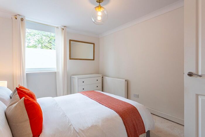 1 Bedroom Flat To Rent In Fair A Far, Cramond, Edinburgh, EH4