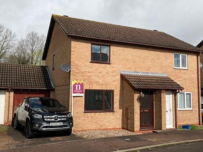 3 Bedroom Semi-Detached House To Rent In Orne Gardens, Bolbeck Park, Milton Keynes, MK15