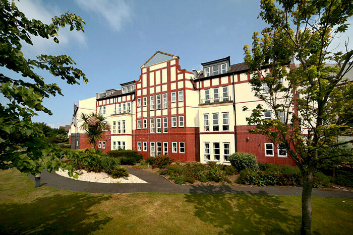 2 Bedroom Flat For Sale In Montrose Court, A Market Street, Hoylake, Wirral, CH47