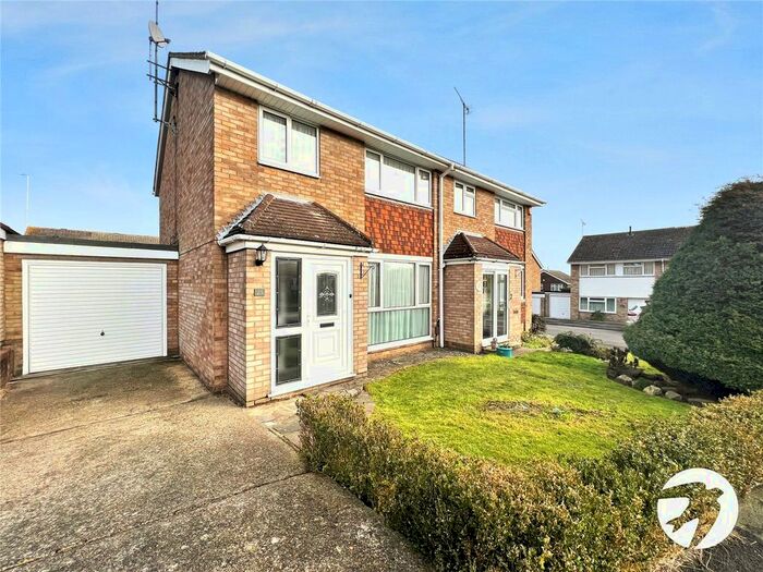 3 Bedroom Semi-Detached House To Rent In Dahlia Drive, Swanley, Kent, BR8