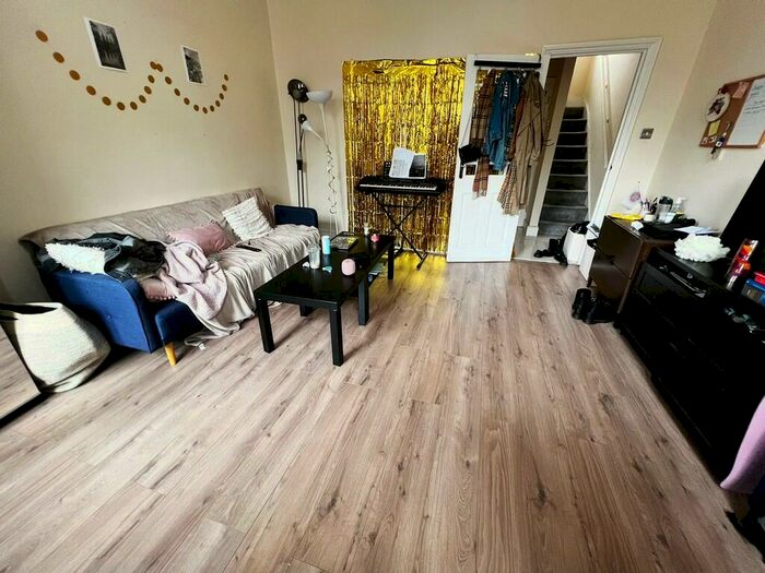 2 Bedroom Flat To Rent In Balfe Street, London, N1