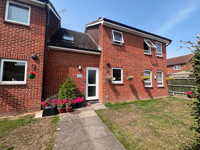 Studio To Rent In Poplar Road, Aylesbury, HP20