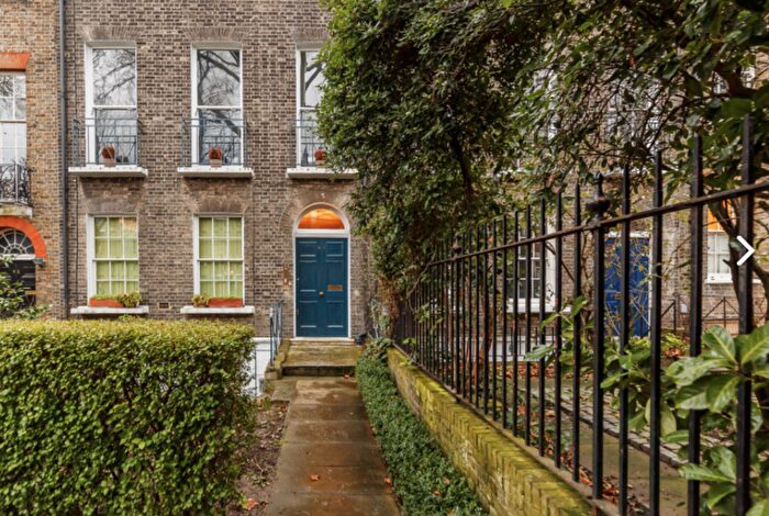 1 Bedroom Flat To Rent In Camberwell Grove, London, SE5