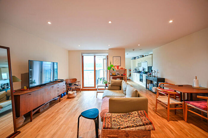 2 Bedroom Flat For Sale In Wick Lane, , Bow, London, E3