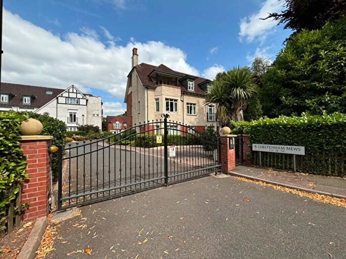 2 Bedroom Flat To Rent In Warwick House, Cheltenham Mews, Sutton Coldfield, West Midlands, B74