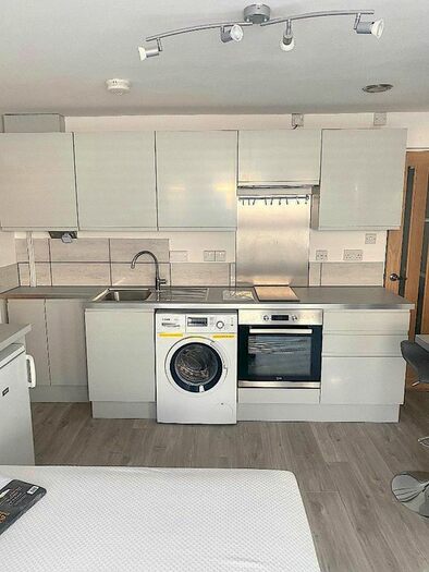 Studio To Rent In Goldstone Road, Hove, East Sussex, BN3