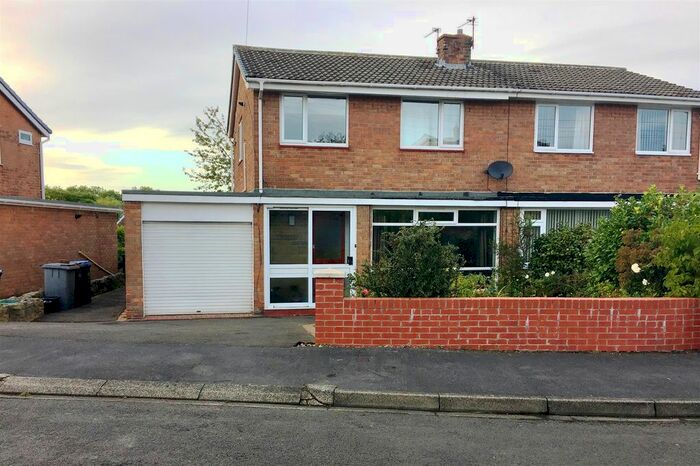 3 Bedroom Semi-Detached House To Rent In Prebends Field, Gilesgate, Durham, DH1