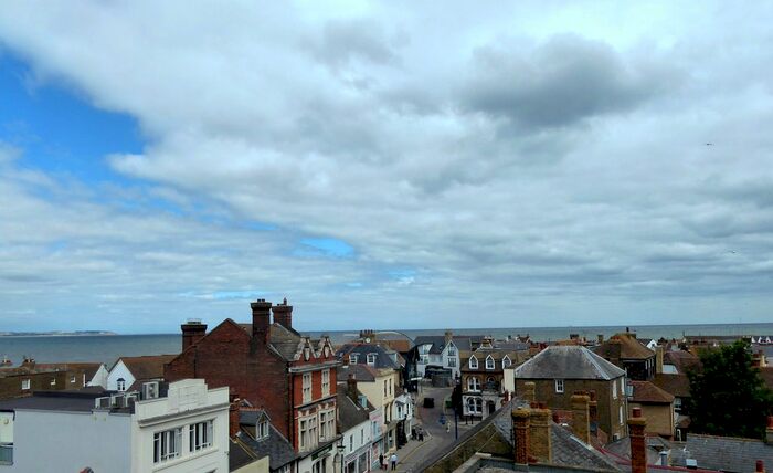 2 Bedroom Flat To Rent In High Street, Whitstable, CT5