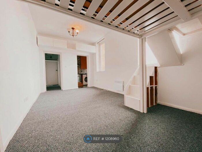 Studio To Rent In London Road, London, SE1