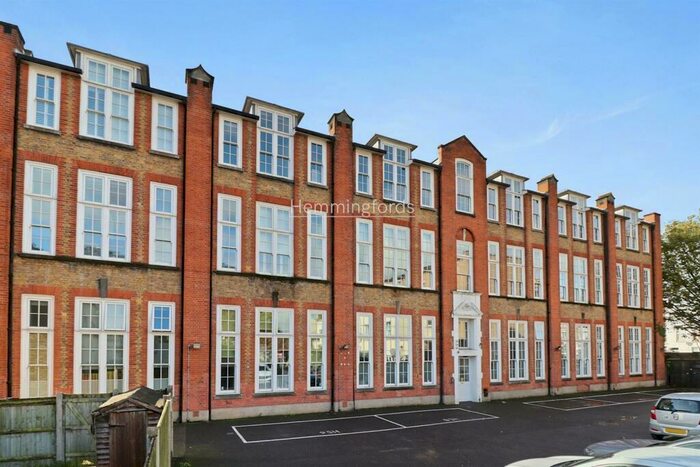 1 Bedroom Property To Rent In Tollington Road, London, N7