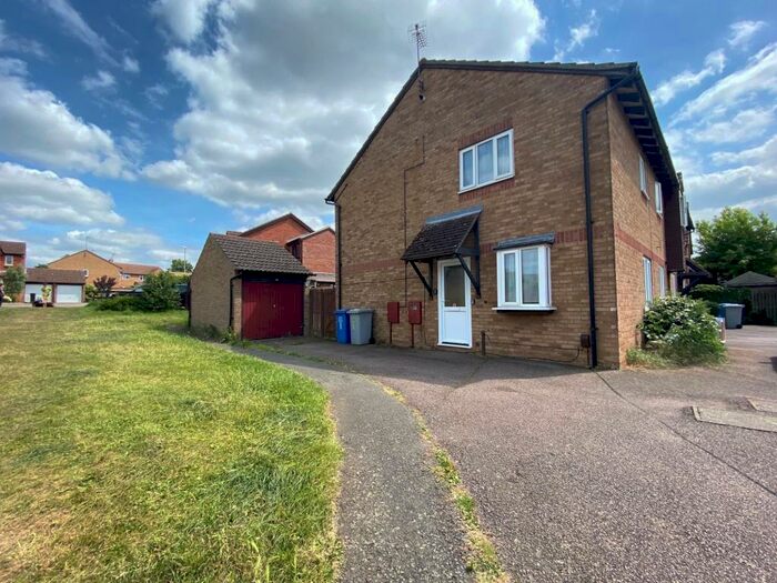 4 Bedroom End Of Terrace House To Rent In Swan Close, Burton Latimer, Kettering, NN15
