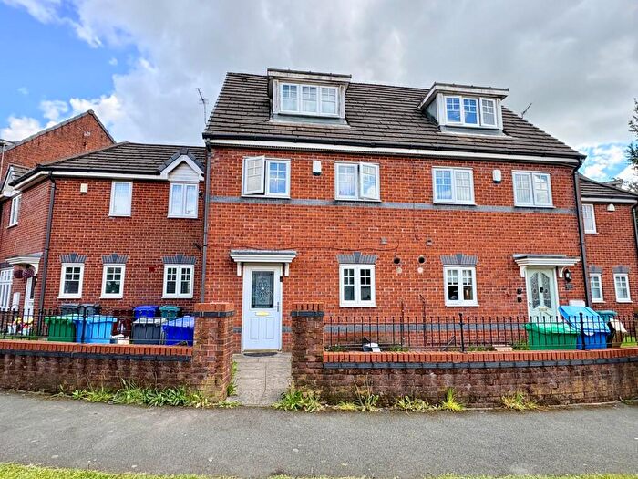 3 Bedroom Terraced House For Sale In Lowbrook Avenue, Manchester, M9
