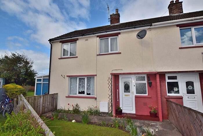 2 Bedroom End Of Terrace House For Sale In Curteis Drive, Brompton On Swale, DL10