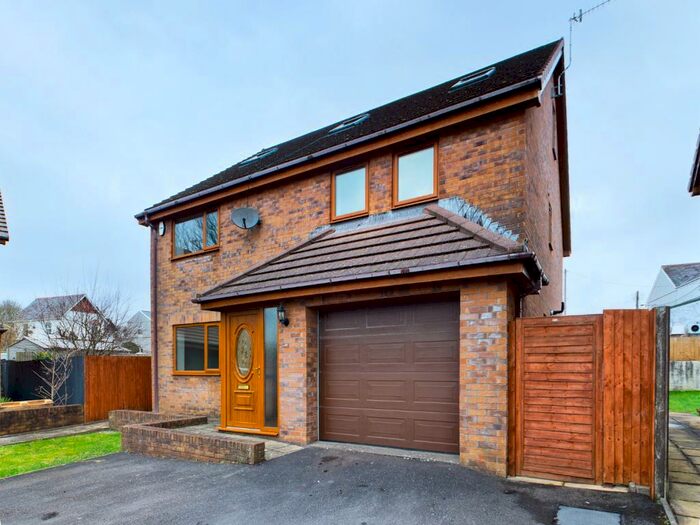 5 Bedroom Detached House To Rent In Castle Grove, Loughor, Swansea, SA4