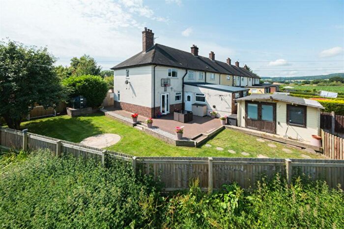 3 Bedroom End Of Terrace House For Sale In South Croft, Spurstow, CW6