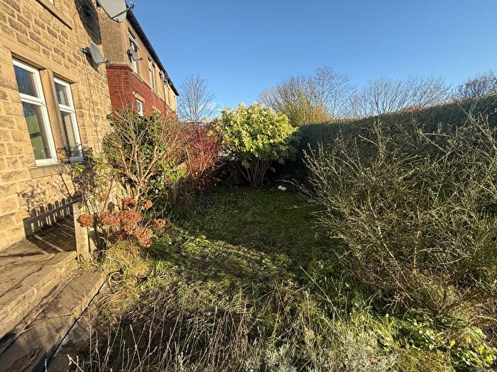 3 Bedroom House To Rent In Scale Hill, Huddersfield, HD2