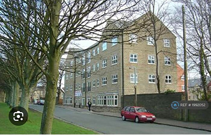 2 Bedroom Flat To Rent In Free School Lane, Halifax, HX1