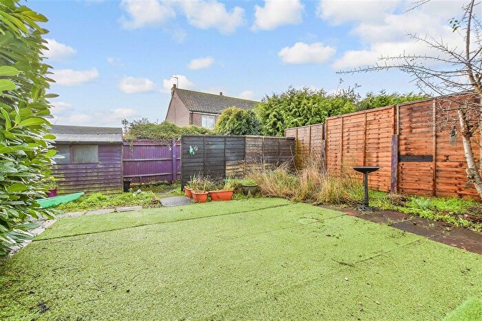 1 Bedroom Terraced Bungalow For Sale In Sutherland Close, Hythe, Kent, CT21