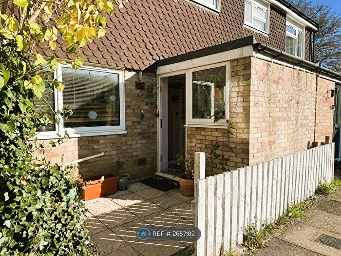3 Bedroom Terraced House To Rent In Malletts Close, Milton Keynes, MK11