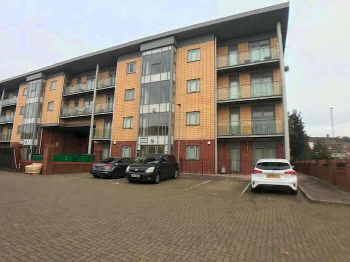 2 Bedroom Flat To Rent In Hollin Bank Court, Bolton Rd, Blackburn, BB2