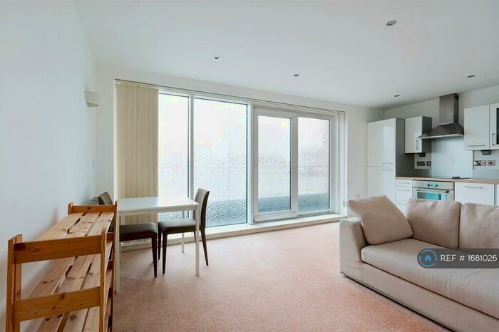 1 Bedroom Flat To Rent In Adriatic Apartments, London, E16