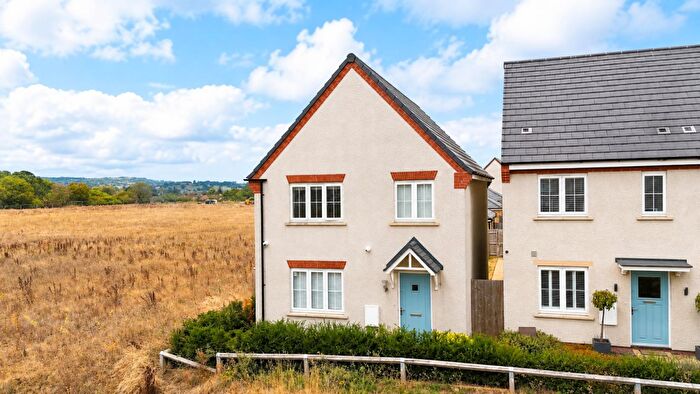 4 Bedroom Detached House For Sale In Annatto Close, GL3