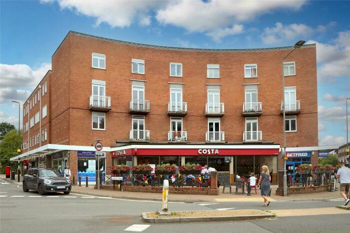 2 Bedroom Duplex To Rent In Burkes Road, Beaconsfield, HP9