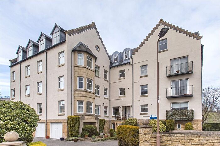 2 Bedroom Flat To Rent In Mid Steil, Edinburgh, EH10