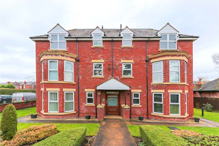 2 Bedroom Apartment For Sale In Edgeley Road, Stockport, Greater Manchester, SK3