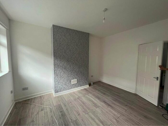 2 Bedroom Terraced House To Rent In Oban Ave, De La Pole Avenue, Hull, HU3