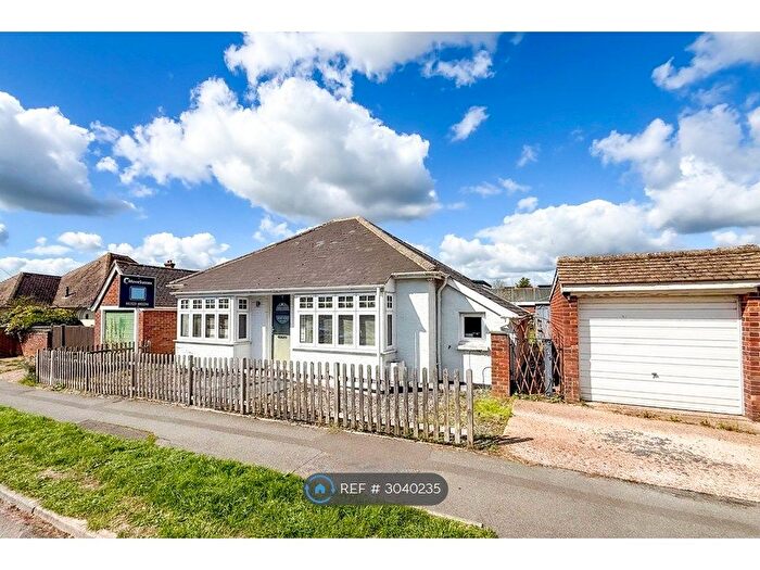 3 Bedroom Bungalow To Rent In School Lane, Polegate, BN26