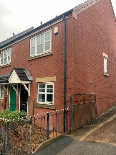 2 Bedroom Semi-Detached House To Rent In Windmill Hill, Halesowen, B63