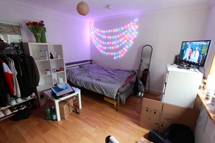 1 Bedroom House Of Multiple Occupation To Rent In Goldings Crescent, Hatfield, AL10