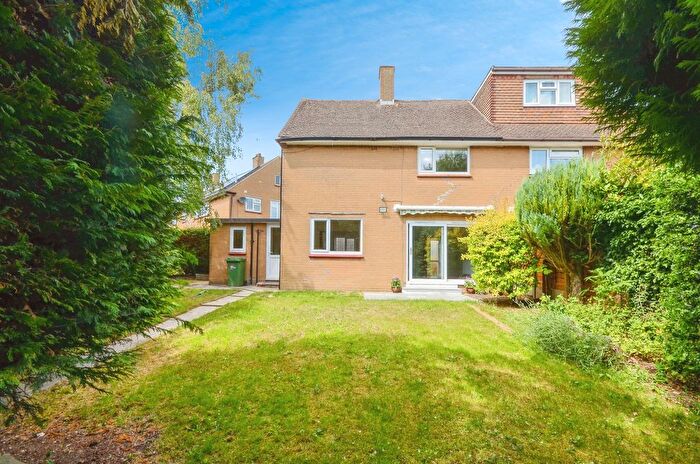 3 Bedroom Semi Detached House For Sale In Fulmore Close, Harpenden, AL5
