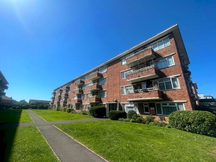 1 Bedroom Flat To Rent In Shirley Road, Southampton, Hampshire, SO15