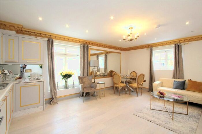 2 Bedroom Flat To Rent In Park View Road, London, W5