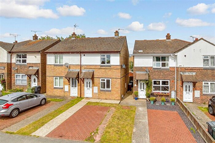 2 Bedroom Semi Detached House For Sale In Beazley Court, Ashford, Kent, TN24