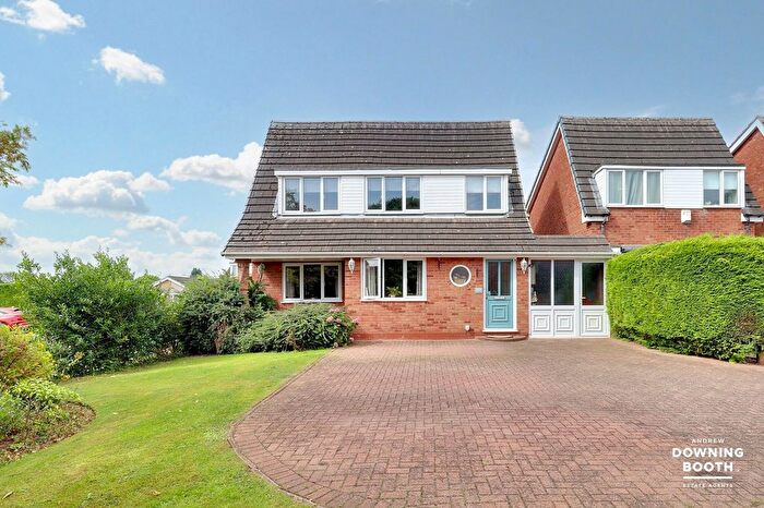 3 Bedroom Detached House For Sale In Giles Road, Lichfield, WS13
