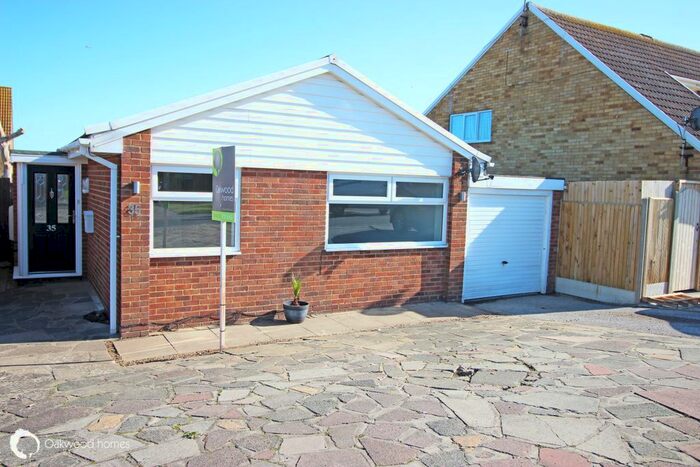 2 Bedroom Detached Bungalow To Rent In Knockholt Road, Cliftonville, Margate, CT9