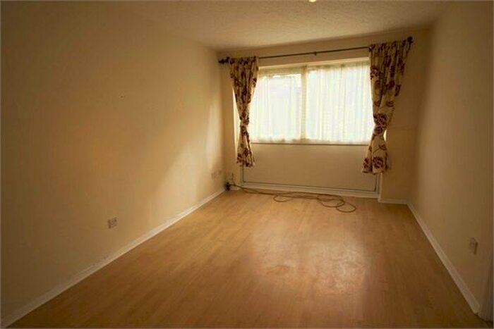 1 Bedroom Flat To Rent In Tattershall Drive, Woodhall Farm, Hemel Hempstead, HP2
