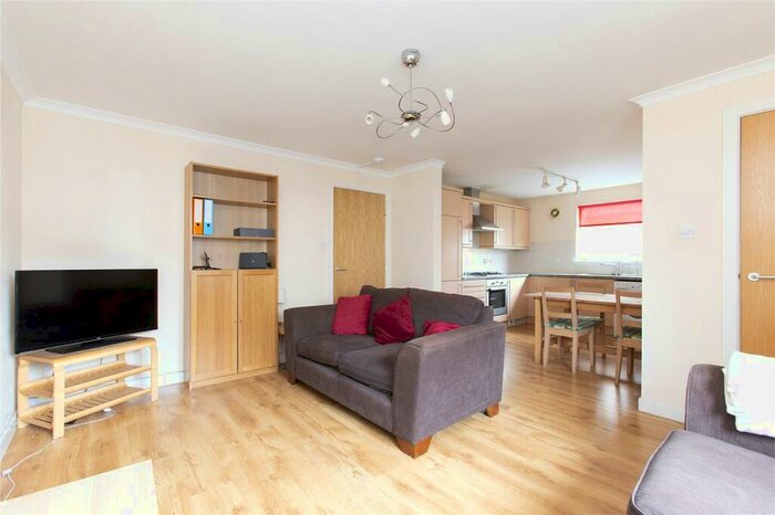2 Bedroom Flat To Rent In Stenhouse Gardens, Stenhouse, Edinburgh, EH11